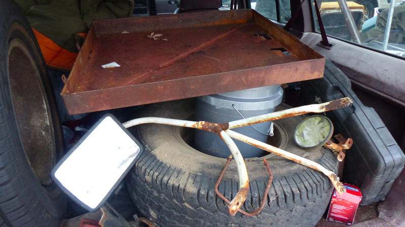 Illustration for article titled What It Was Like Taking a Road Trip in a 255,000 Mile Jeep Powered By a $145 Engine